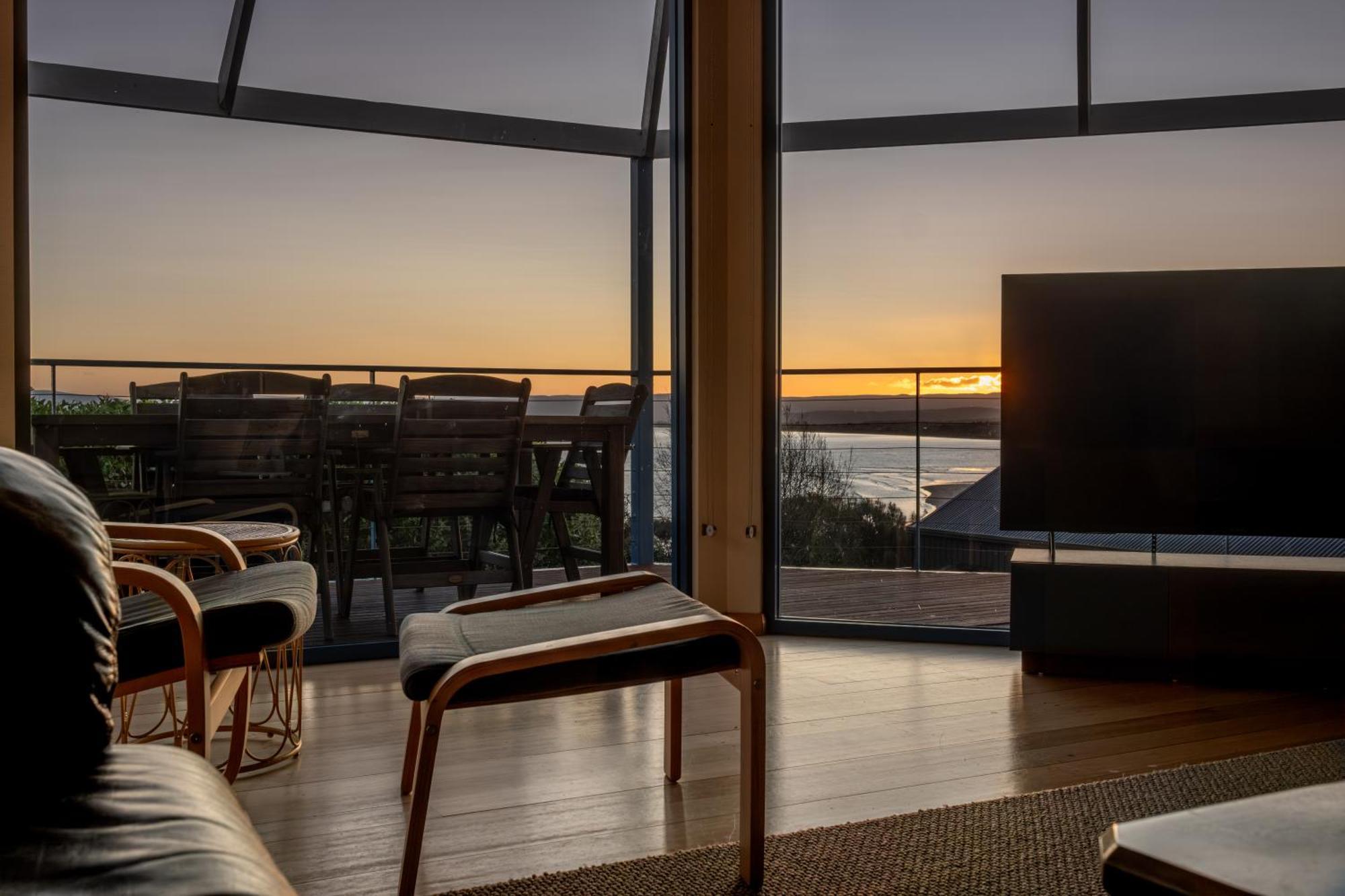 Waterline Holiday Home Coles Bay Εξωτερικό φωτογραφία