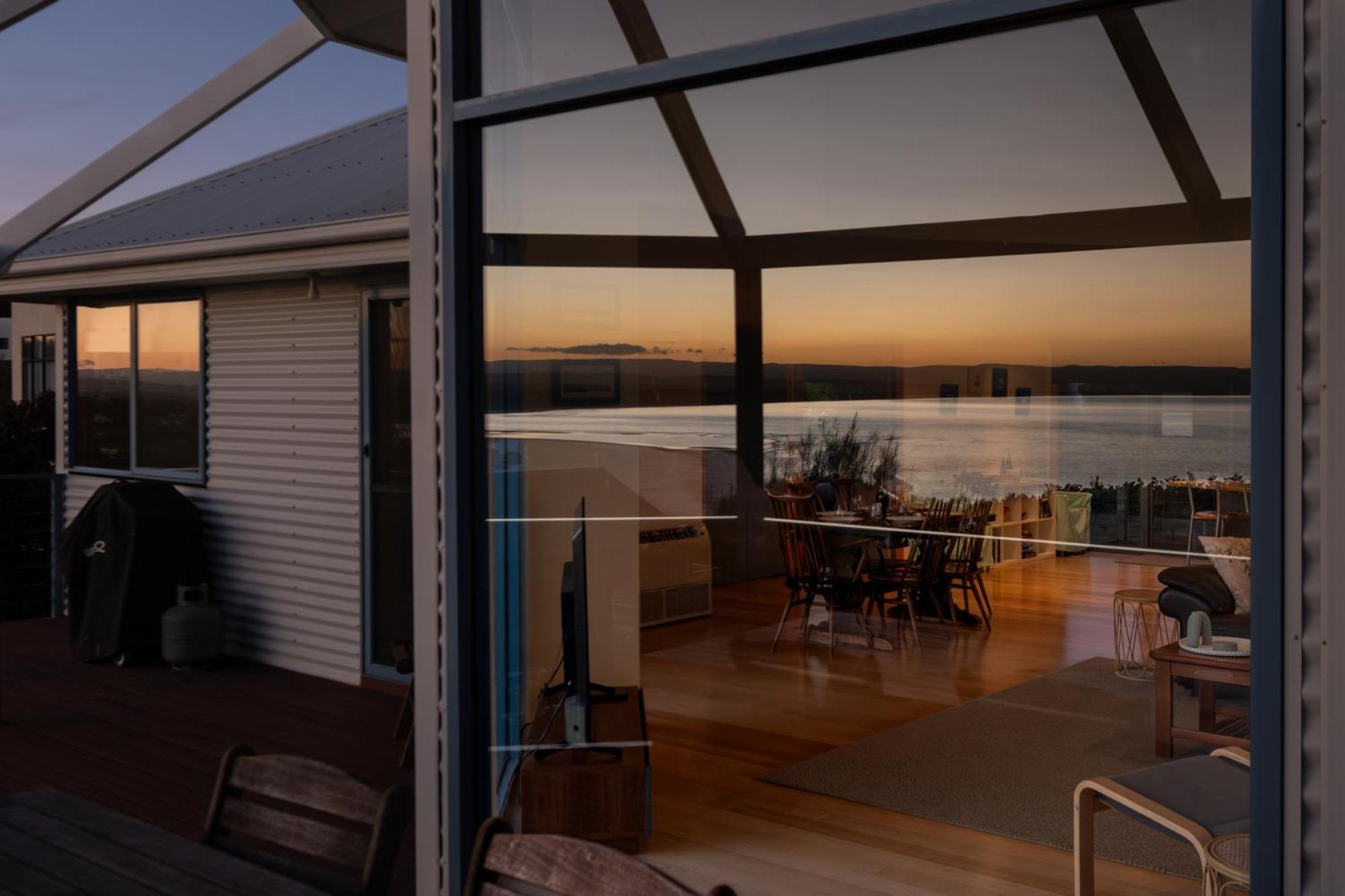 Waterline Holiday Home Coles Bay Εξωτερικό φωτογραφία